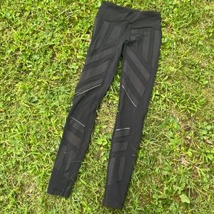 Lulu size 4 fleece lined reflective run tights